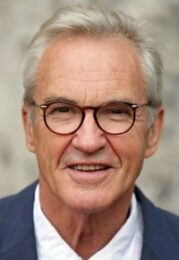 Larry Lamb